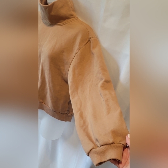 ABERCROMBIE & FITCH Soft A&F Collection Mock Neck Crew Top, size small, beige - Picture 5 of 8